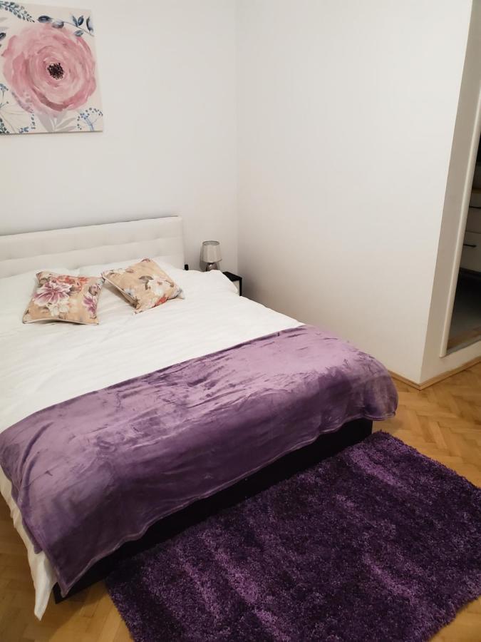 Basarab 2 Apartamento Braşov Exterior foto